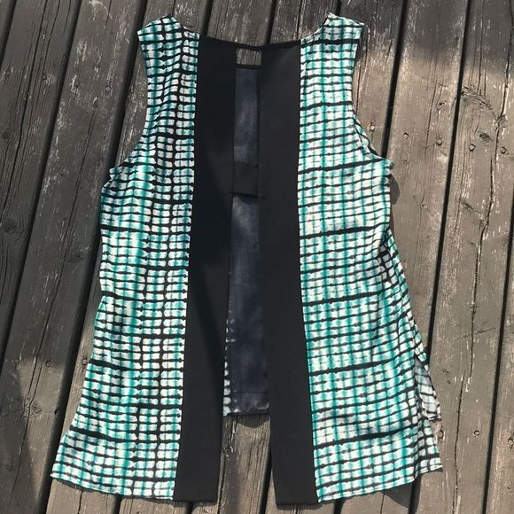 ⭐️ HP PARKER Silk Open Back Geo Sleeveless Blouse - Picture 8 of 12